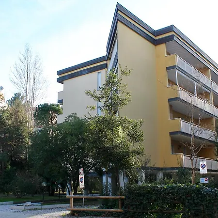 Claudia & Residence Vistamare Daire *