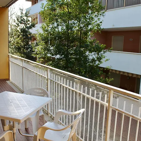 Claudia & Residence Vistamare *